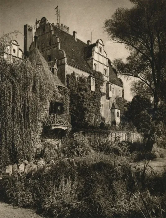 Framed Print : Schloss Windischleuba, 1931. Artist: Kurt Hielscher Framed Print : Schloss Windischleuba, 1931. Artist: Kurt Hielscher