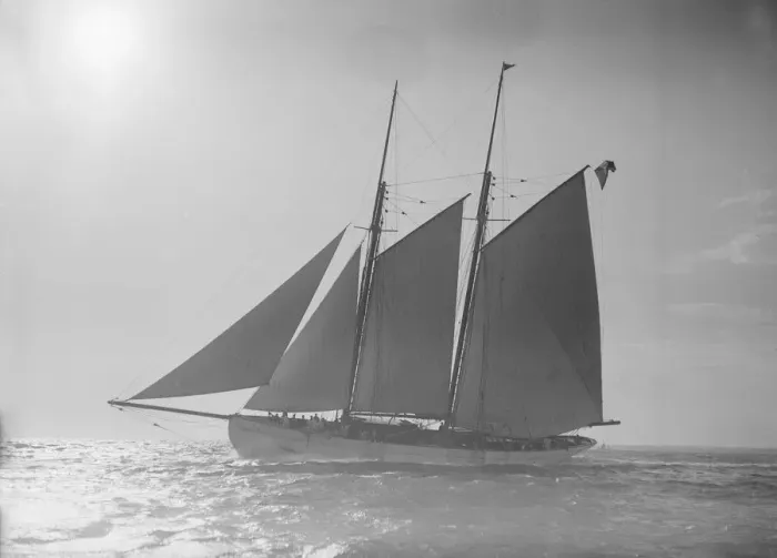 Framed Print : The schooner Etoile Filante, 1911. Creator: Kirk & Sons of Cowes Framed Print : The schooner Etoile Filante, 1911. Creator: Kirk & Sons of Cowes
