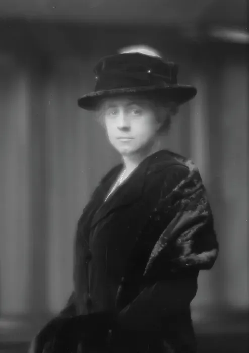 Framed Print : Schwan, L.M. Mrs. portrait photograph, 1913 Apr. 7. Creator: Arnold Genthe Framed Print : Schwan, L.M. Mrs. portrait photograph, 1913 Apr. 7. Creator: Arnold Genthe