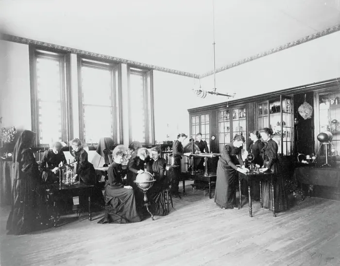 Framed Print : Science class in Georgetown Visitation Preparatory School, Washington, D.C. between 1890-1910(?). Creator: Frances Benjamin Johnston Framed Print : Science class in Georgetown Visitation Preparatory School, Washington, D.C. between 1890-1910(?). Creator: Frances Benjamin Johnston