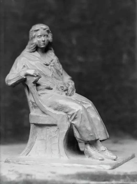 Framed Print : Sculpture of Mrs. I. Dallett, 1914 May 28. Creator: Arnold Genthe Framed Print : Sculpture of Mrs. I. Dallett, 1914 May 28. Creator: Arnold Genthe
