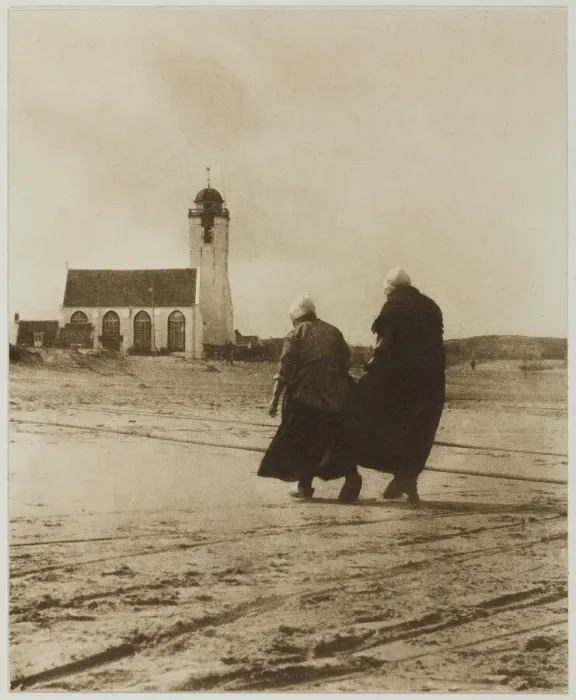 Framed Print : Scurrying Home, 1894, printed 1897. Creator: Alfred Stieglitz Framed Print : Scurrying Home, 1894, printed 1897. Creator: Alfred Stieglitz