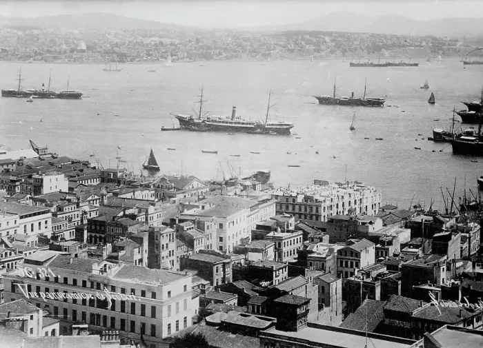 Framed Print : Scutari, Turkey, between c1910 and c1915. Creator: Bain News Service Framed Print : Scutari, Turkey, between c1910 and c1915. Creator: Bain News Service
