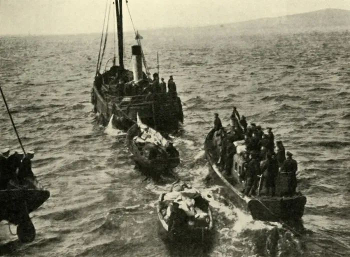 Framed Print : The Scuttling of the German Fleet at Scapa Flow, First World War, 1918, (c1920) Framed Print : The Scuttling of the German Fleet at Scapa Flow, First World War, 1918, (c1920)