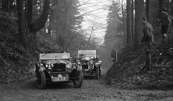 SD Marrs Tracta open sports and R Peatys Singer open 4-seater at the JCC Half-Day Trial, 1930
