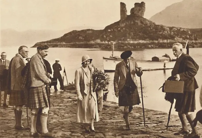 Framed Print : Over the Sea to Skye - landing in Skye from the yacht Golden Hind, 1933 (1937) Framed Print : Over the Sea to Skye - landing in Skye from the yacht Golden Hind, 1933 (1937)