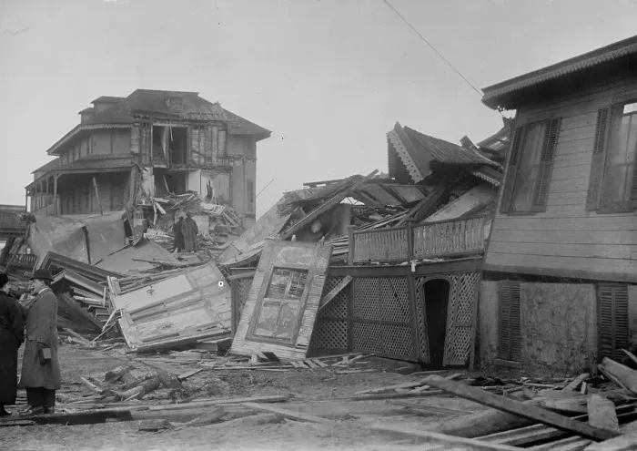 Framed Print : Seabright - storm damage - Octagon Hotel, 1914. Creator: Bain News Service Framed Print : Seabright - storm damage - Octagon Hotel, 1914. Creator: Bain News Service