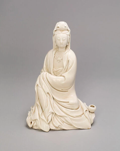 Seated Guanyin, Qing dynasty (1644-1911), late 17th  /  18th century. Creator: Unknown