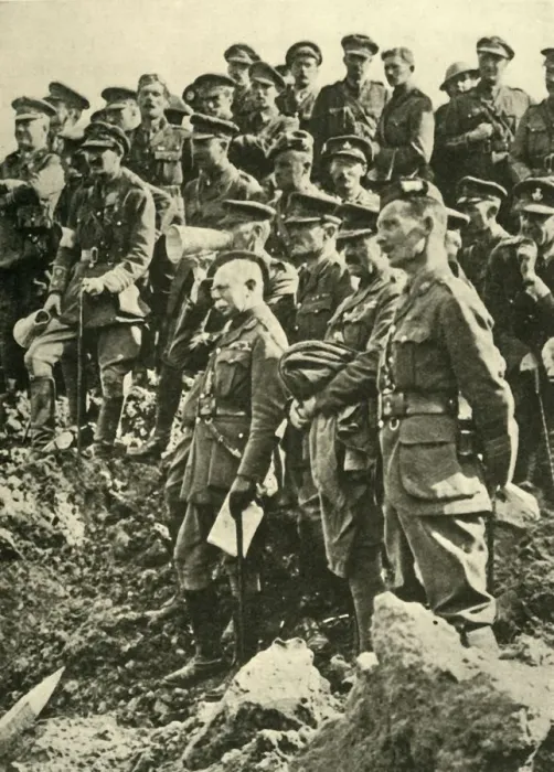 Framed Print : The Second Armys Chief on the Flanders Front: general Sir Herbert Plumer (in centre Framed Print : The Second Armys Chief on the Flanders Front: general Sir Herbert Plumer (in centre
