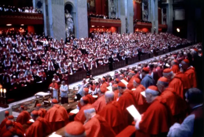 Framed Print : Second Vatican Council, Pope Paul VI attending mass during a session of the Ecumenical Council Framed Print : Second Vatican Council, Pope Paul VI attending mass during a session of the Ecumenical Council