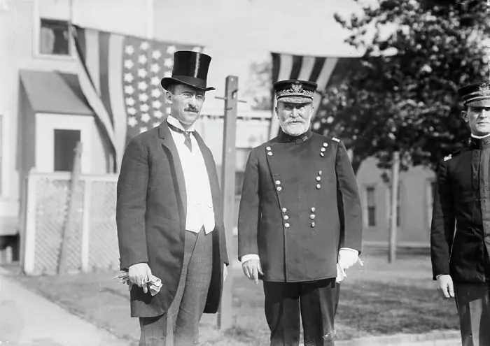 Framed Print : Sec'y Stimson, Gen. F.D. Grant, 1911. Creator: Bain News Service
