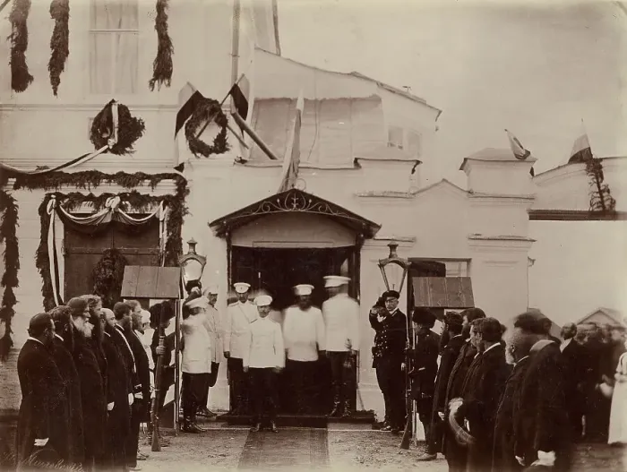 Framed Print : Seeing off Tsesarevich Nicholas Alexandrovich from the city of Kansk, 1891. Creator: AM Zlobkov Framed Print : Seeing off Tsesarevich Nicholas Alexandrovich from the city of Kansk, 1891. Creator: AM Zlobkov