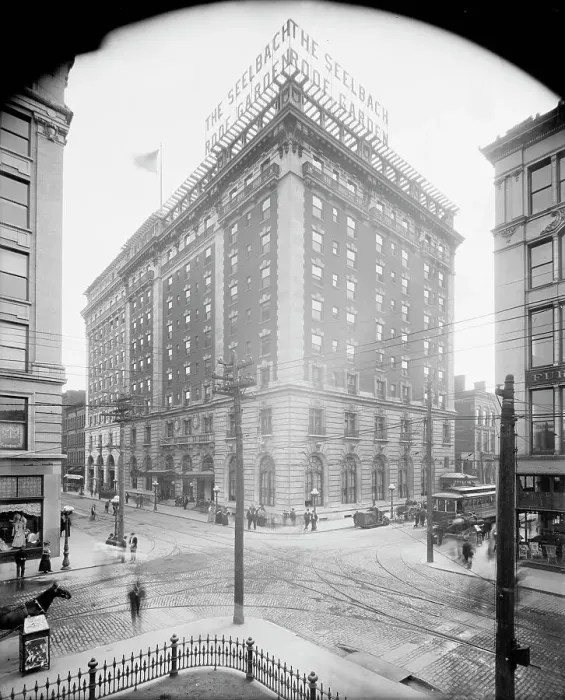 Framed Print : Seelbach Hotel, Louisville, Ky. between 1900 and 1910. Creator: Unknown Framed Print : Seelbach Hotel, Louisville, Ky. between 1900 and 1910. Creator: Unknown