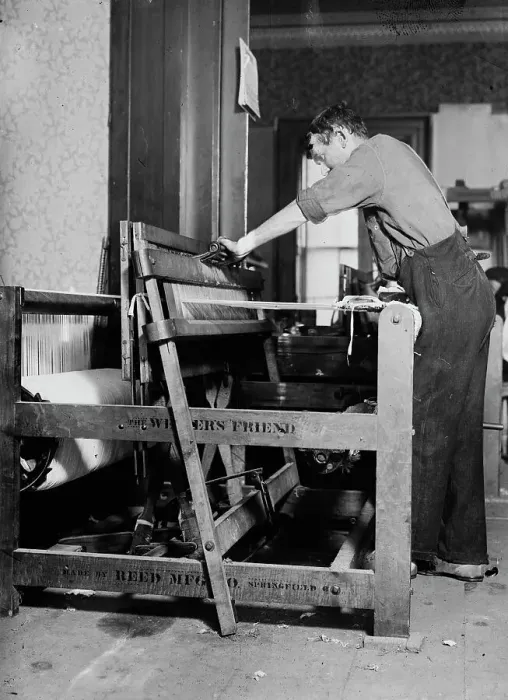 Framed Print : Self-Master Colony - Rug making, between c1910 and c1915. Creator: Bain News Service Framed Print : Self-Master Colony - Rug making, between c1910 and c1915. Creator: Bain News Service