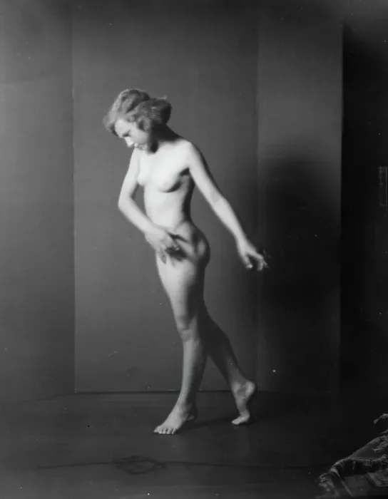 Framed Print : Seltzer, Alice, 1923 June 22. Creator: Arnold Genthe Framed Print : Seltzer, Alice, 1923 June 22. Creator: Arnold Genthe