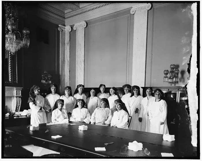 Framed Print : Senate Women, between 1910 and 1920. Creator: Harris & Ewing. Senate Women, between 1910 and 1920. Creator: Harris & Ewing Framed Print : Senate Women, between 1910 and 1920. Creator: Harris & Ewing. Senate Women, between 1910 and 1920. Creator: Harris & Ewing