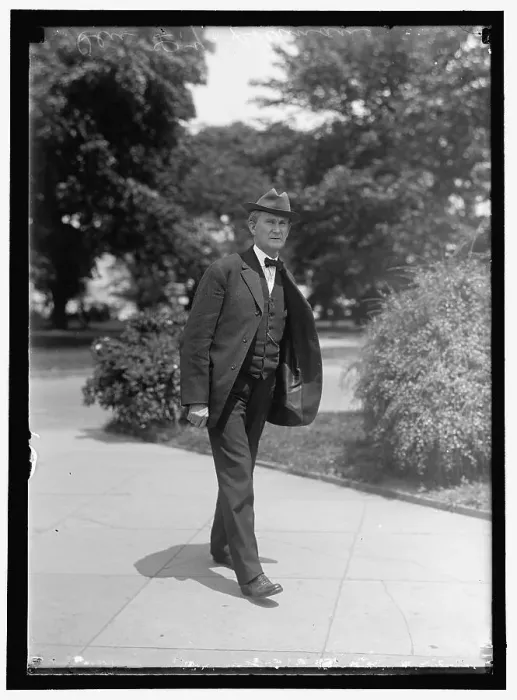 Framed Print : Senator Lawrence Y. Sherman, between 1910 and 1917. Creator: Harris & Ewing. Senator Lawrence Y. Sherman, between 1910 and 1917. Creator: Harris & Ewing Framed Print : Senator Lawrence Y. Sherman, between 1910 and 1917. Creator: Harris & Ewing. Senator Lawrence Y. Sherman, between 1910 and 1917. Creator: Harris & Ewing