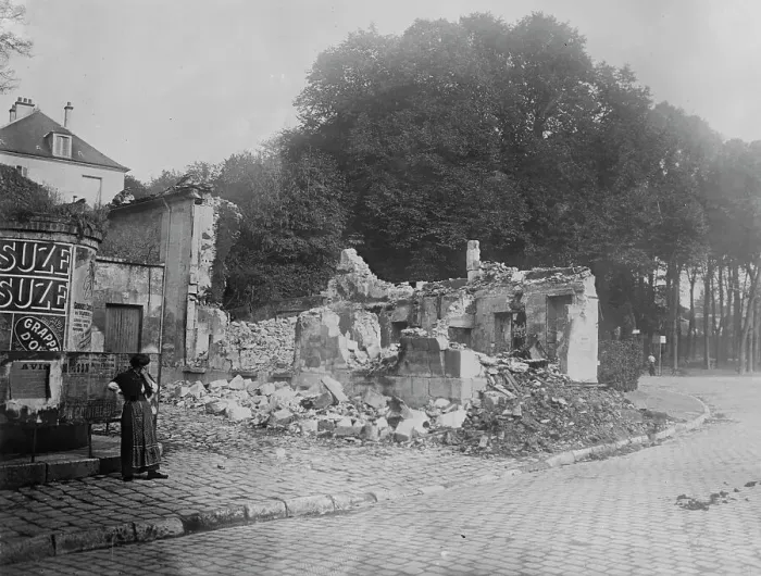 Framed Print : Senlis, Rue de la Republique, 1914. Creator: Bain News Service Framed Print : Senlis, Rue de la Republique, 1914. Creator: Bain News Service