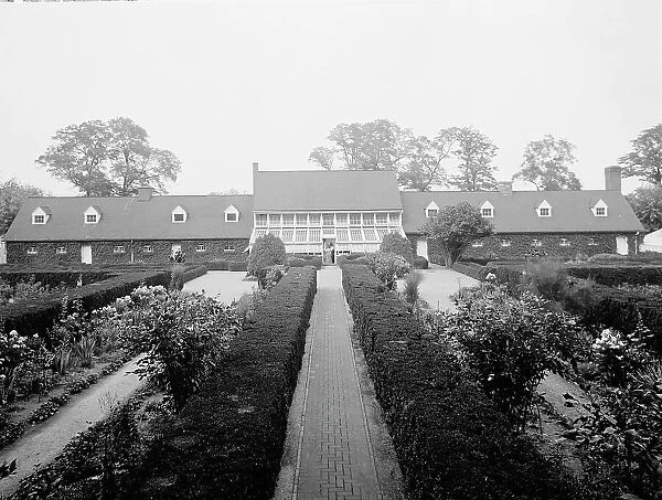 The Servants quarters at Mt. Vernon, c.between 1910 and 1920. Creator: Unknown