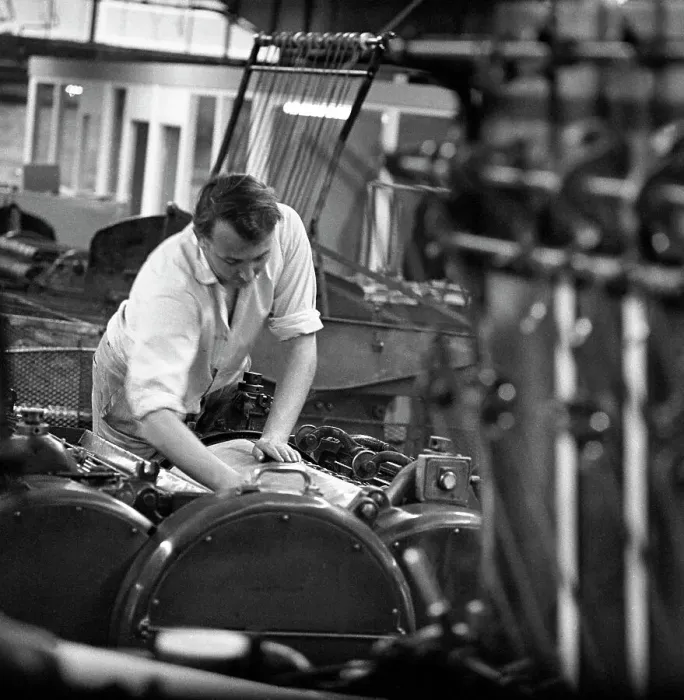 Framed Print : Setting up a Meihle two colour flat bed printer press, Mexborough, South Yorkshire, 1968 Framed Print : Setting up a Meihle two colour flat bed printer press, Mexborough, South Yorkshire, 1968