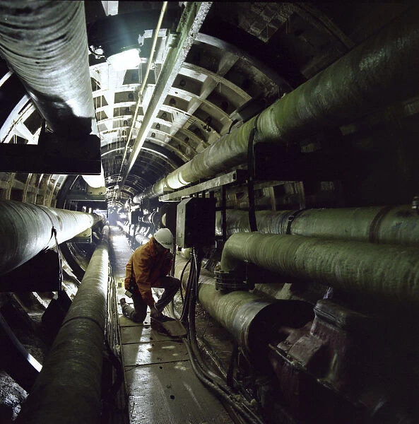 The Seven Bridge transmission tunnel, 1980. Artist: Michael Walters