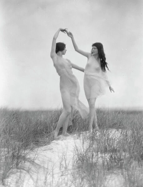 Severn, Margaret, Miss, and an unidentified dancer, 1923 Creator: Arnold Genthe