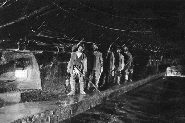 Sewer cleaners in the Main Sewer, Paris, 1931. Artist: Ernest Flammarion