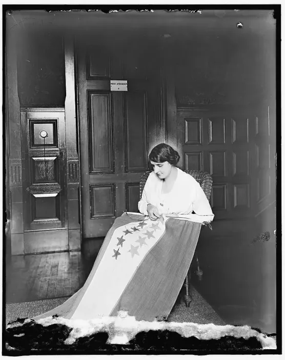 Framed Print : Sewing stars on suffrage flag, between 1910 and 1920. Creator: Harris & Ewing. Sewing stars on suffrage flag, between 1910 and 1920. Creator: Harris & Ewing Framed Print : Sewing stars on suffrage flag, between 1910 and 1920. Creator: Harris & Ewing. Sewing stars on suffrage flag, between 1910 and 1920. Creator: Harris & Ewing