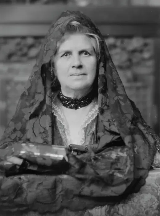 Framed Print : Seymour, Mrs. aunt of, portrait photograph, 1916. Creator: Arnold Genthe Framed Print : Seymour, Mrs. aunt of, portrait photograph, 1916. Creator: Arnold Genthe
