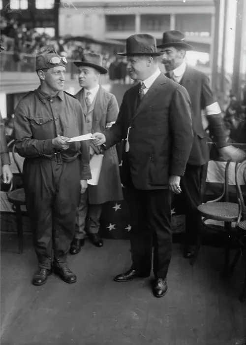 Framed Print : Sgt. C.R. Coombs, Alan Hawley, between c1915 and c1920. Creator: Bain News Service Framed Print : Sgt. C.R. Coombs, Alan Hawley, between c1915 and c1920. Creator: Bain News Service