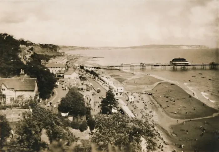 Framed Print : Shanklin, I. W. from Rylstone, c1920. Creator: Unknown Framed Print : Shanklin, I. W. from Rylstone, c1920. Creator: Unknown