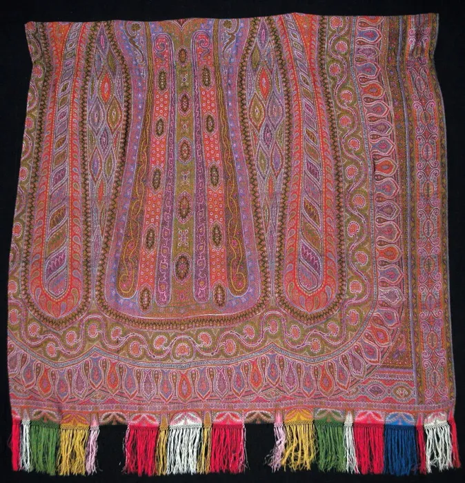 Framed Print : Shawl, England, Late 19th century. Creator: Unknown Framed Print : Shawl, England, Late 19th century. Creator: Unknown
