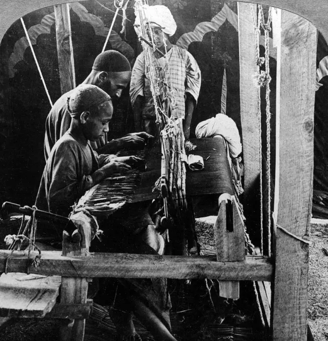 Framed Print : Shawl weavers, Kashmir, India, c1900s(?). Artist: Underwood & Underwood Framed Print : Shawl weavers, Kashmir, India, c1900s(?). Artist: Underwood & Underwood