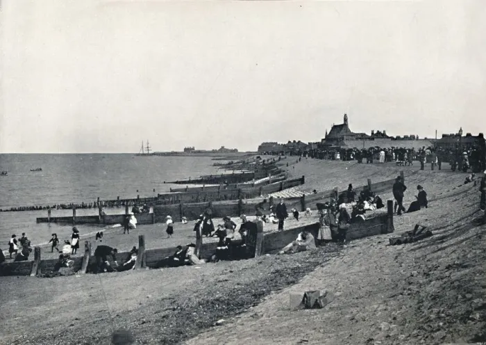 Framed Print : Sheerness - The Promenade and Beach, 1895 Framed Print : Sheerness - The Promenade and Beach, 1895