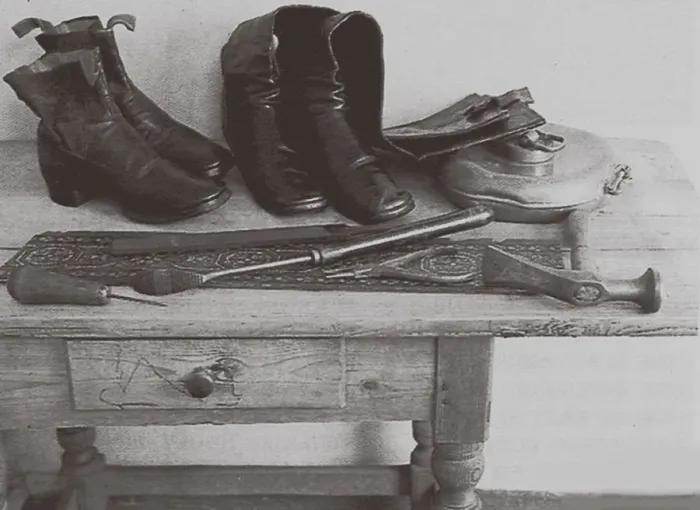 Framed Print : Shoemaking Tools of Leo Tolstoy in his study in Khamovniki Framed Print : Shoemaking Tools of Leo Tolstoy in his study in Khamovniki