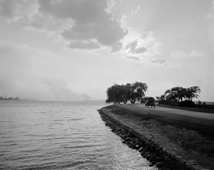 Framed Print : The Shore Drive, Belle Isle [Park], Detroit, Mich. between 1900 and 1920. Creator: Unknown