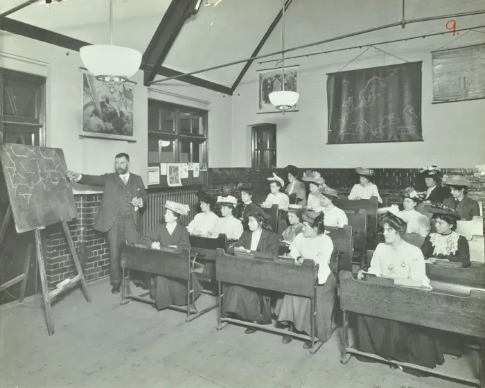 Framed Print : Shorthand class for women, Choumert Road Evening Institute, London, 1907 Framed Print : Shorthand class for women, Choumert Road Evening Institute, London, 1907