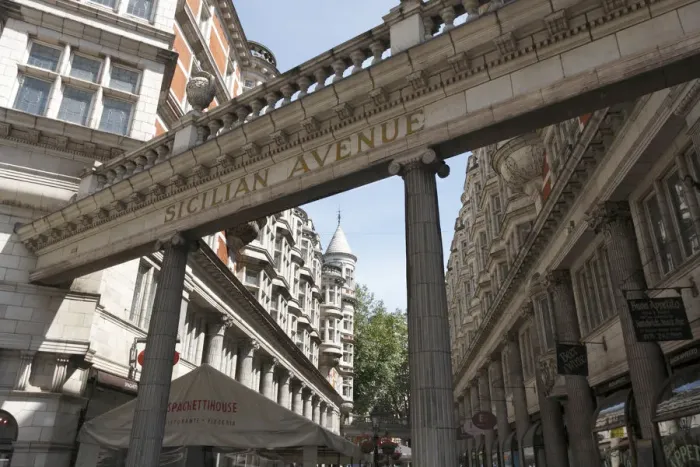 Framed Print : Sicilian Avenue, Bloomsbury, London, 2010 Framed Print : Sicilian Avenue, Bloomsbury, London, 2010