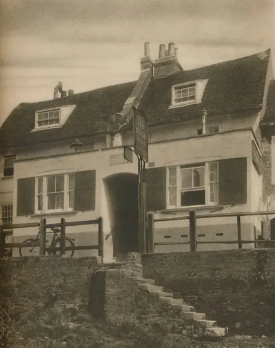 Framed Print : The Sign of the Bulls Head at Strand-On-the-Green, c1935. Creator: Field