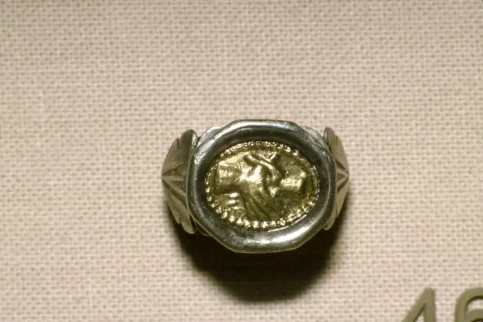 Framed Print : Silver Ring, Roman, 4th century Framed Print : Silver Ring, Roman, 4th century
