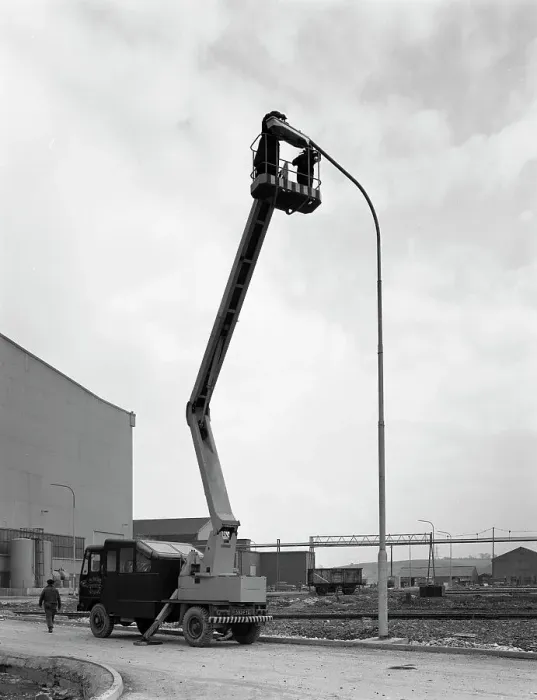 Framed Print : Simon cherry picker, Park Gate Iron & Steel Co, Rotherham, South Yorkshire, 1964 Framed Print : Simon cherry picker, Park Gate Iron & Steel Co, Rotherham, South Yorkshire, 1964