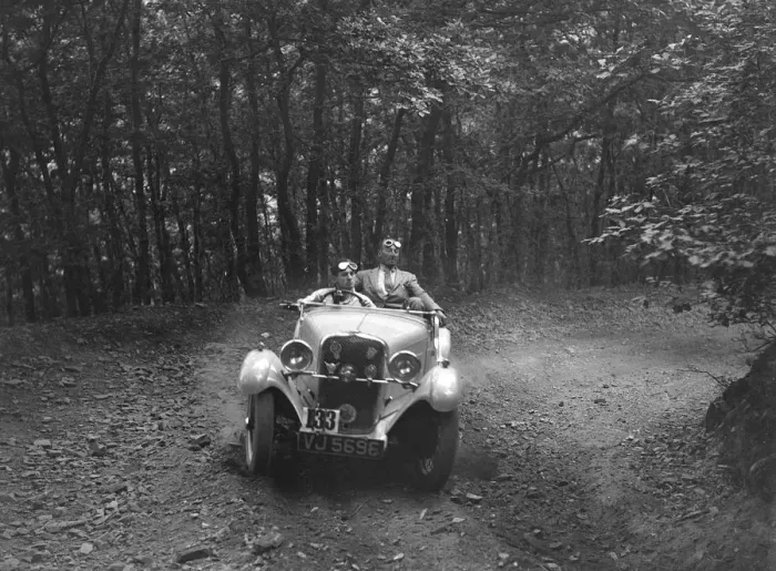 Framed Print : Singer competing in the B&HMC Brighton-Beer Trial, Fingle Bridge Hill, Devon, 1934 Framed Print : Singer competing in the B&HMC Brighton-Beer Trial, Fingle Bridge Hill, Devon, 1934
