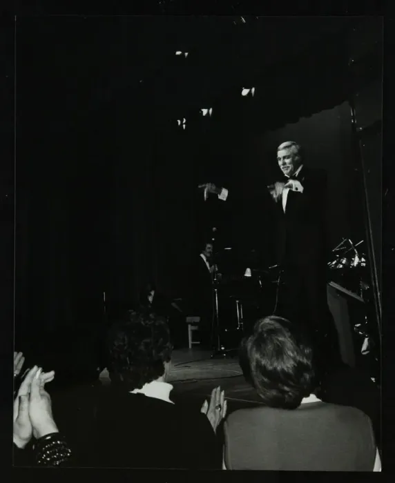Framed Print : Singer Howard Keel on stage at the Forum Theatre, Hatfield, Hertfordshire, 14 May 1983
