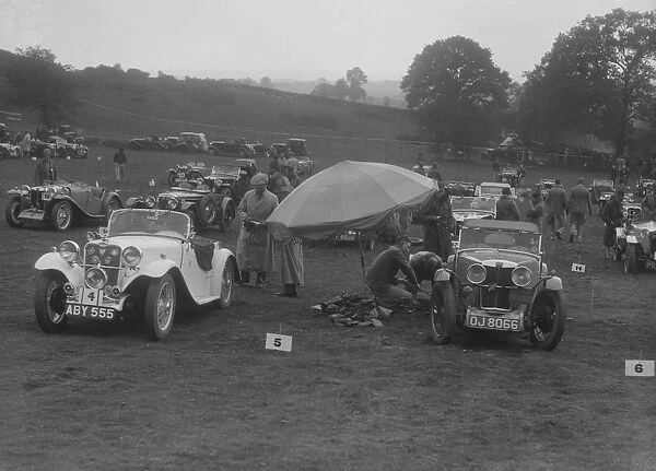Singer Le Mans and MG J2 at the MG Car Club Rushmere Hillclimb, Shropshire, 1935