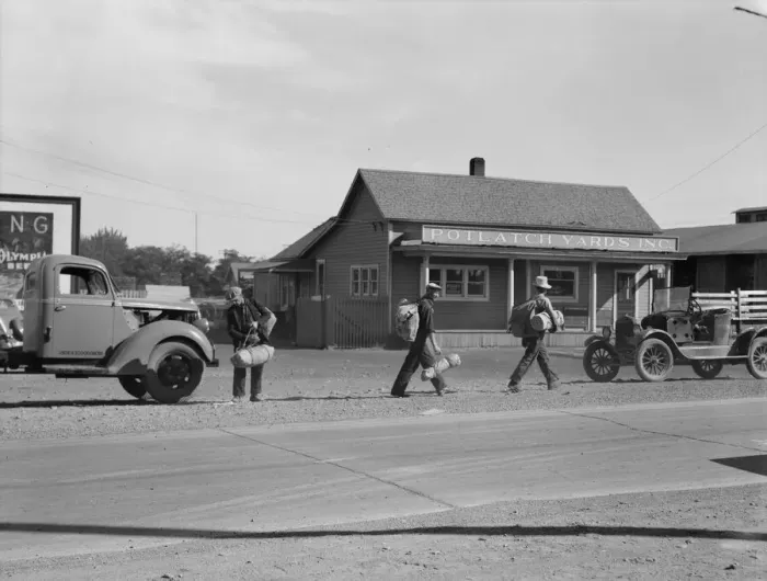 Framed Print : Single itinerant men on way to railroad yard, near Toppenish, Yakima Valley, Washington, 1939. Creator: Dorothea Lange Framed Print : Single itinerant men on way to railroad yard, near Toppenish, Yakima Valley, Washington, 1939. Creator: Dorothea Lange
