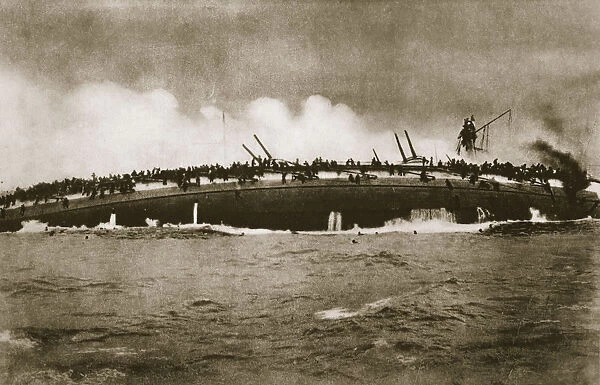 The sinking of the German cruiser Blücher in the North Sea, World War I, January 24, 1915