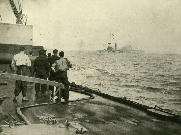 Framed Print : The sinking of the German cruiser Mainz, 28 August 1914, (c1920). Creator: Unknown Framed Print : The sinking of the German cruiser Mainz, 28 August 1914, (c1920). Creator: Unknown