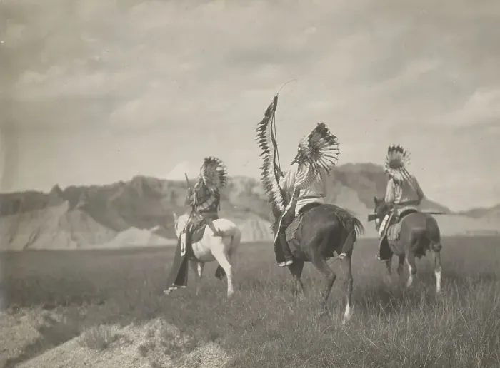 Framed Print : A Sioux war party, 1905. Creator: Edward Sheriff Curtis Framed Print : A Sioux war party, 1905. Creator: Edward Sheriff Curtis
