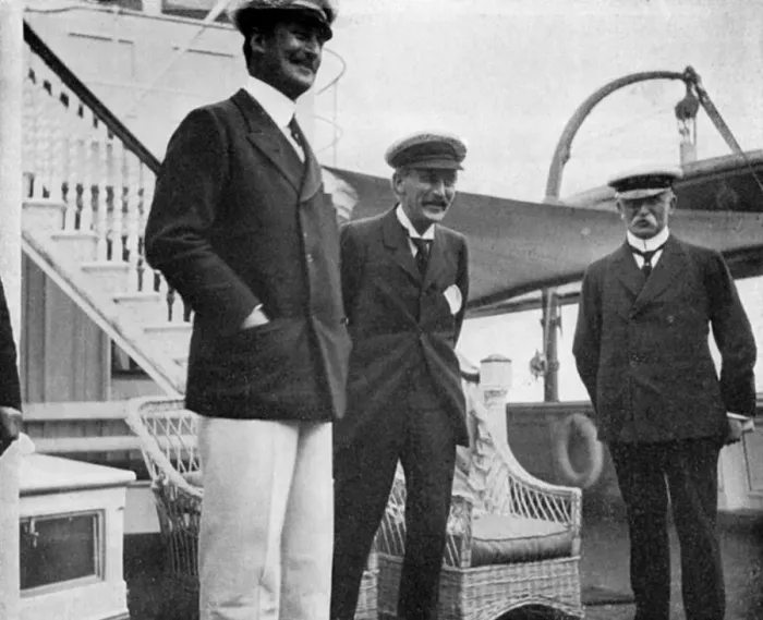 Framed Print : Sir Charles Hardinge, Sir Arthur Nicolson and General Sir John French, 1908. Artist: Queen Alexandra Framed Print : Sir Charles Hardinge, Sir Arthur Nicolson and General Sir John French, 1908. Artist: Queen Alexandra