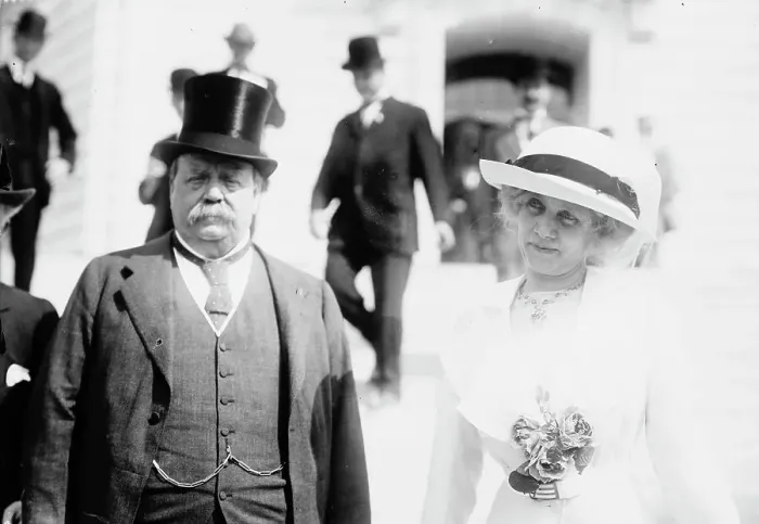 Framed Print : Sir George & Lady Reid, between c1910 and c1915. Creator: Bain News Service Framed Print : Sir George & Lady Reid, between c1910 and c1915. Creator: Bain News Service